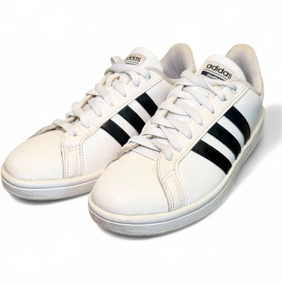 ✨Adidas Cloudfoam Advantage Women’s 7.5 White Black 3 Stripe Sneakers AW4287✨ - Picture 1 of 6